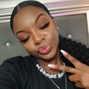 Meet your Posher, Joynell